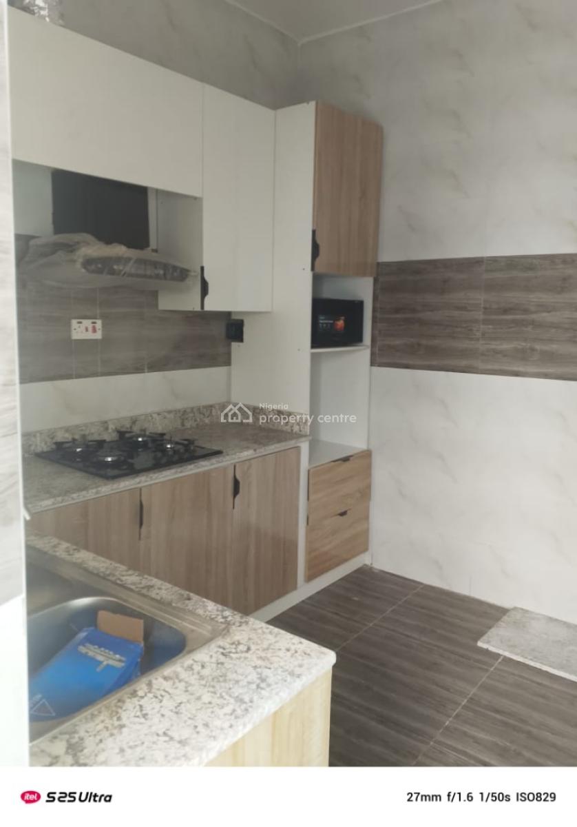 2 Bedroom Flat, Alaguton, Ilaje, Ajah, Lagos, Flat / Apartment for Sale