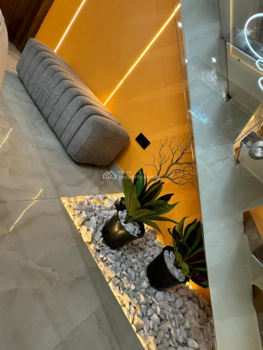 Luxurious and Exquisite 2 Bedroom Maisonette, Freedom Way, Lekki Phase 1, Lekki, Lagos, House for Rent