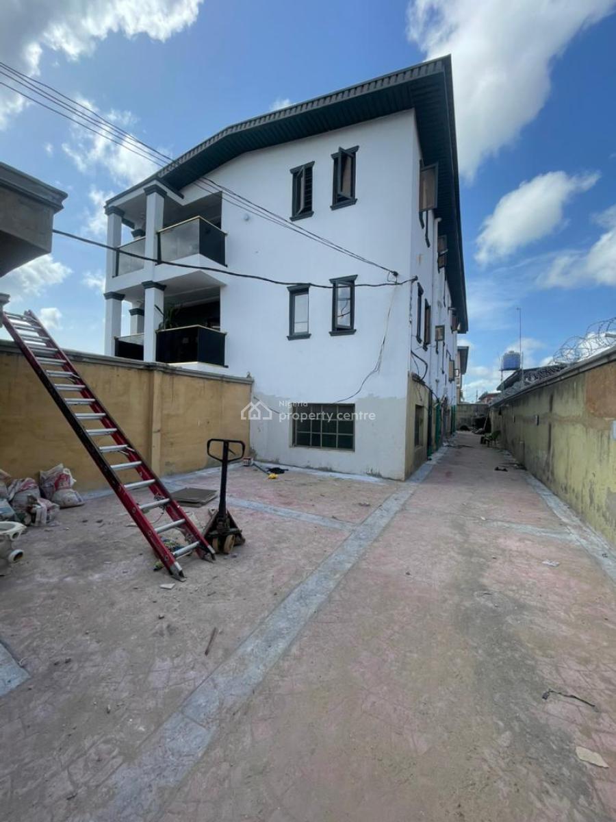 Tastefully Finished  3 Bedroom Flat, Off Rosanwo Street Via Adekunle Kuye Aguda, Surulere, Lagos, House for Rent