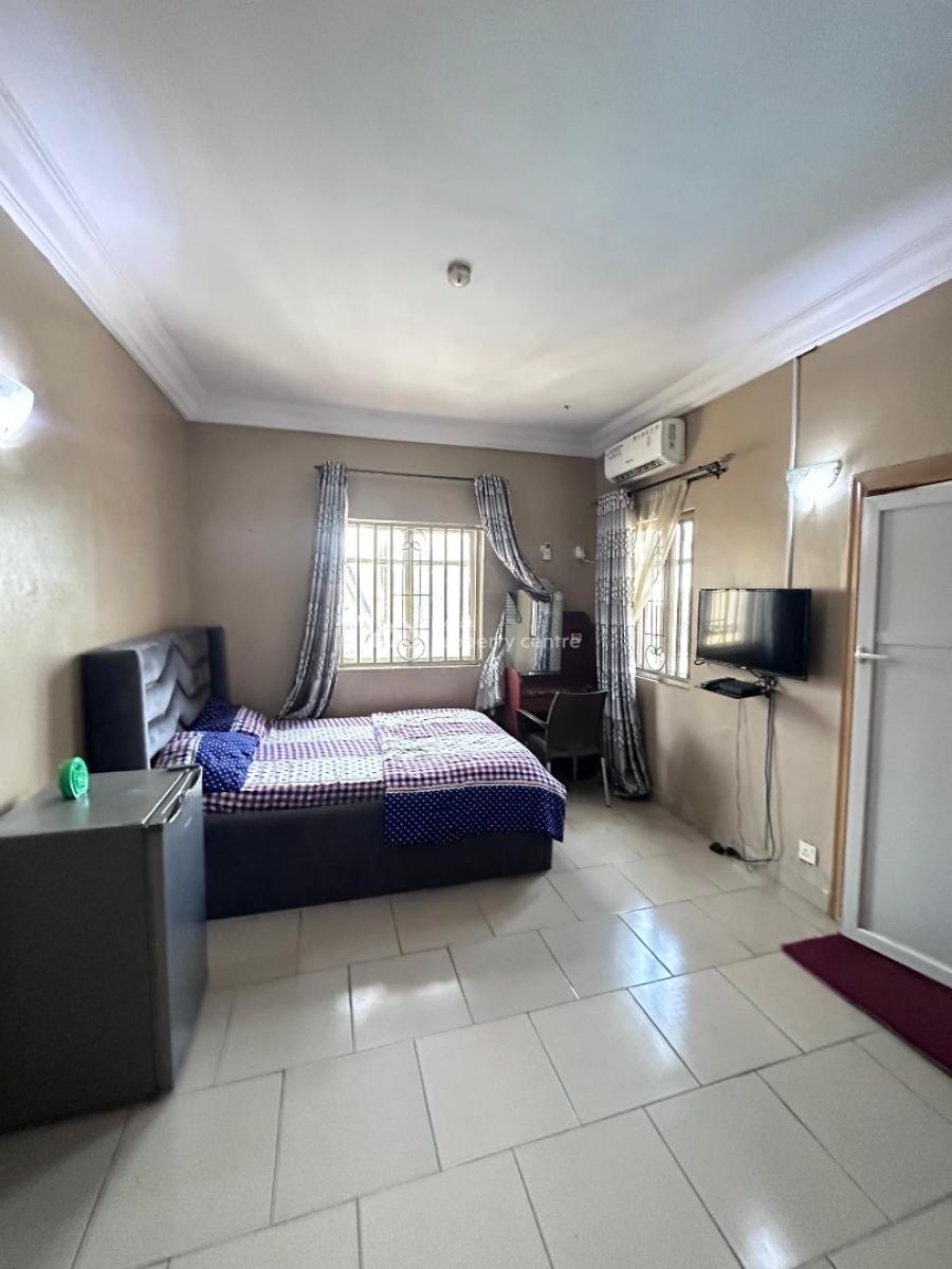 2 Bedroom Maisonette, General Paint, Ajah, Lagos, Hotel / Guest House Short Let