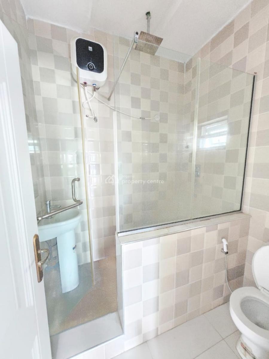 Well Maintained 5 Bedroom Detached House, Lekki Phase 1, Lekki, Lagos, Detached Duplex for Sale