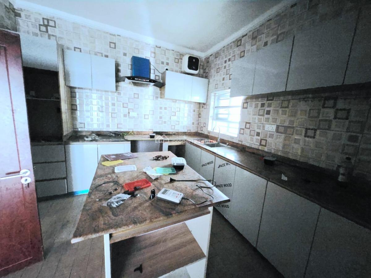 Well Maintained 5 Bedroom Detached House, Lekki Phase 1, Lekki, Lagos, Detached Duplex for Sale