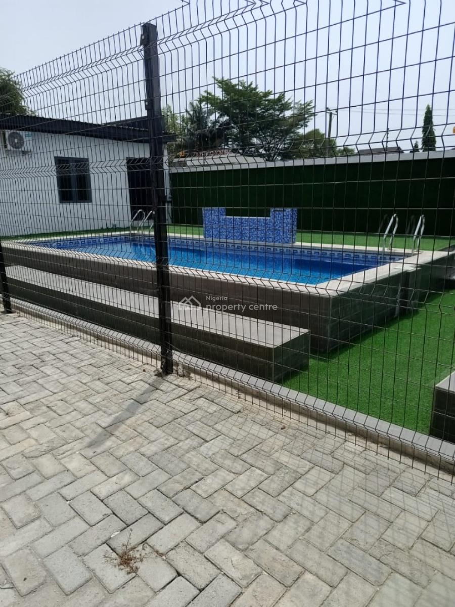 Spacious Semi Master Bedroom in a Shared Apartment Upstairs, Justice Court, Spg Road, Ologolo, Lekki, Lagos, Flat / Apartment for Rent