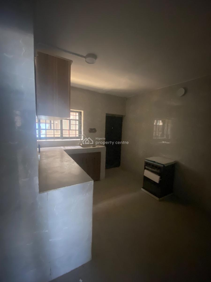 Serviced 3 Bedroom Flat, Behind Maryland Mall, Sunmola Street, Maryland, Lagos, Flat / Apartment for Rent