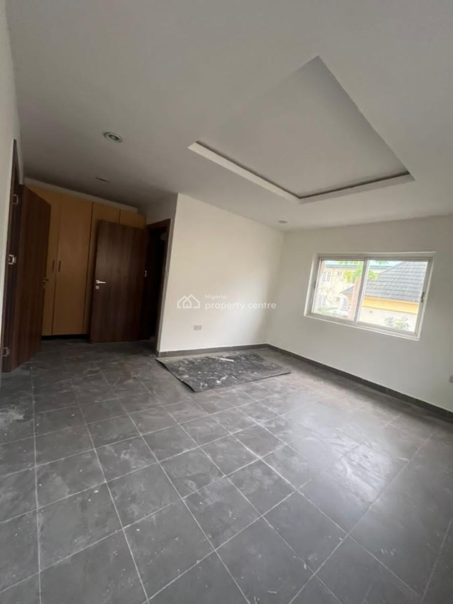 Spacious & Clean 3 Bedroom Flat, Magodo Phase 1, Gra Phase 1, Magodo, Lagos, Flat / Apartment for Rent