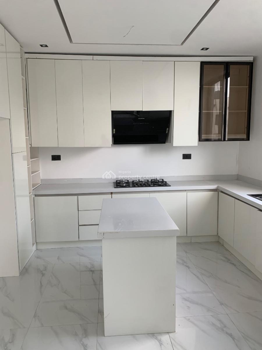 Two Bedroom Apartment, Off Freedom Way, Lekki Phase 1, Lekki, Lagos, Flat / Apartment for Sale