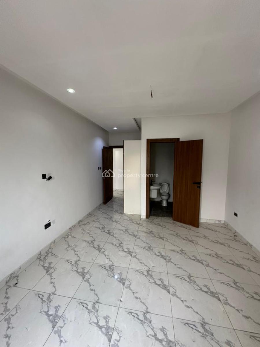 Two Bedroom Flat with Aircon, Elevator and Swimming Pool, Ilasan, Lekki, Lagos, Flat / Apartment for Rent