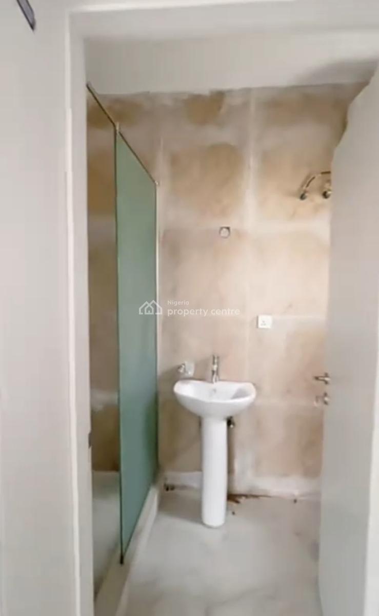 Newly Built & Serviced 2 Bedroom Upstairs Apartment { Video}, Abraham Adesanya Estate, Ajah, Lagos, Flat / Apartment for Rent