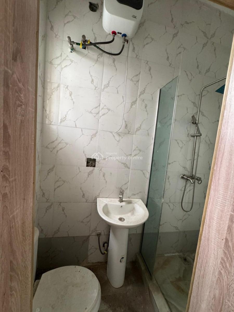Mini Flat Downstairs with a Closed Door Kitchen Available, Ikota Gra, Ikota, Lekki, Lagos, Mini Flat (room and Parlour) for Rent
