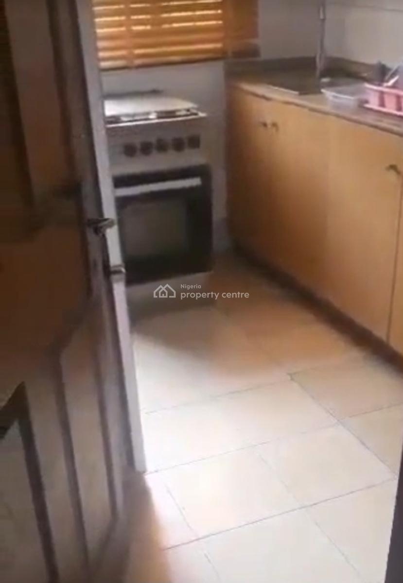 Decent 2 Bedrooms Flat Upstairs with Two Toilets and Bath, Magodo Shangisha Phase 2 Estate, Gra Phase 2, Magodo, Lagos, House for Rent