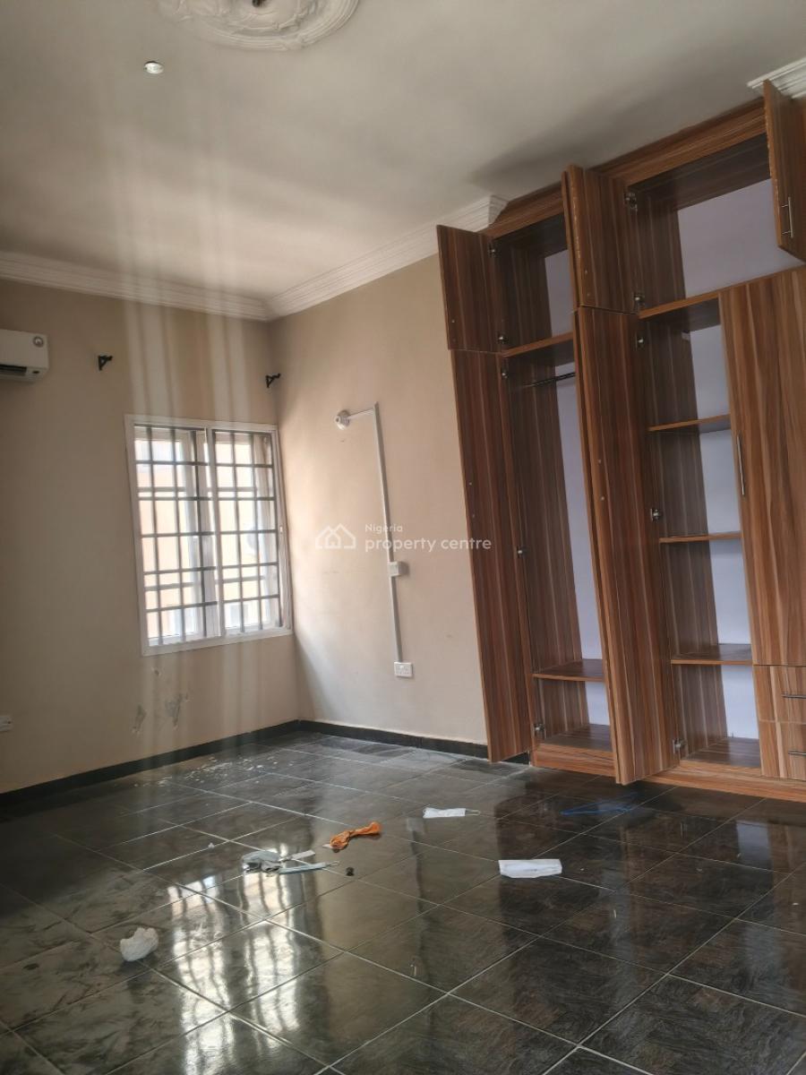 Well Renovated 3 Bedroom Apartment, Guzape District, Abuja, Flat / Apartment for Rent