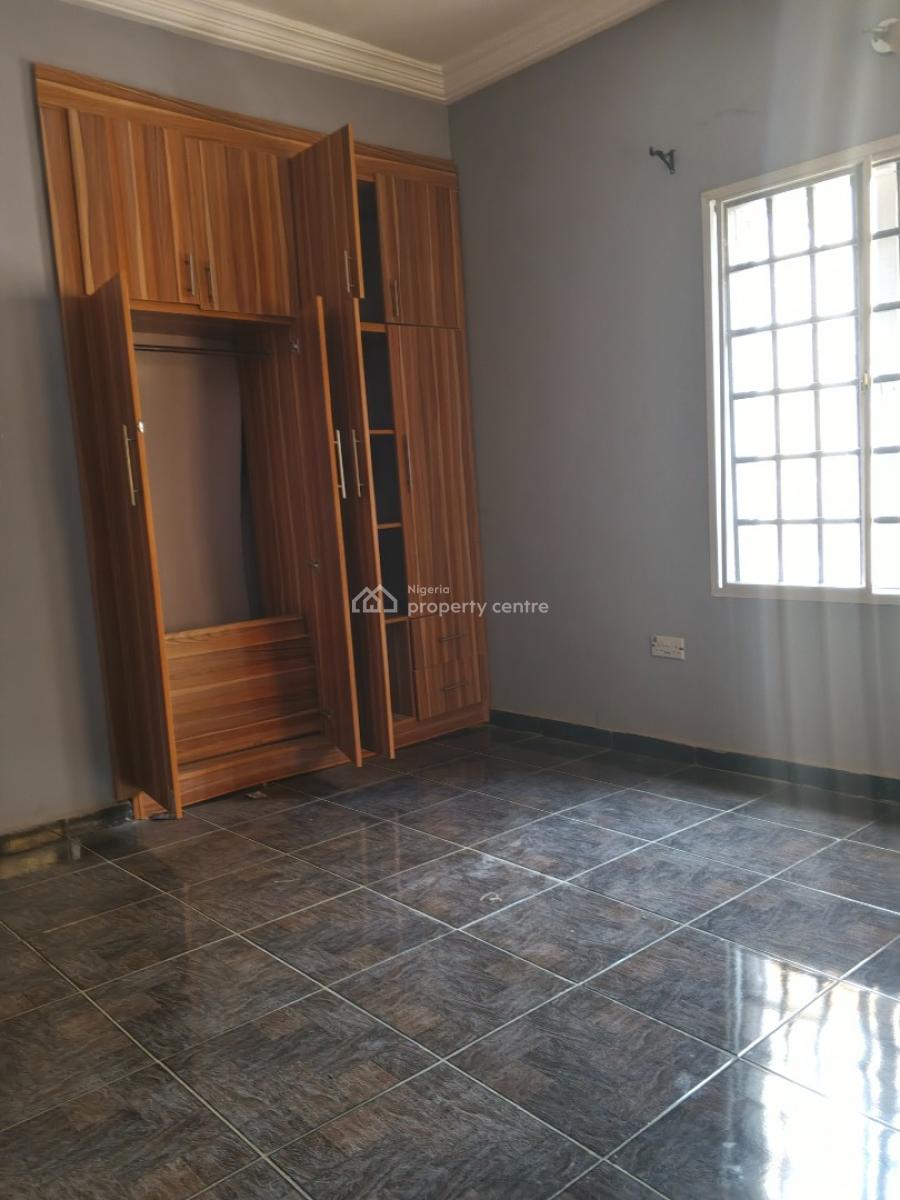 Well Renovated 3 Bedroom Apartment, Guzape District, Abuja, Flat / Apartment for Rent