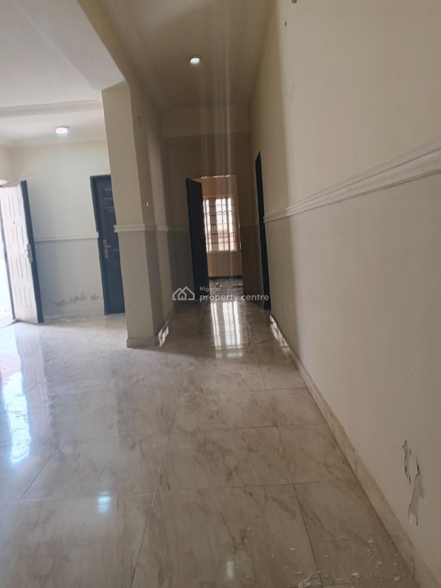 Well Renovated 3 Bedroom Apartment, Guzape District, Abuja, Flat / Apartment for Rent