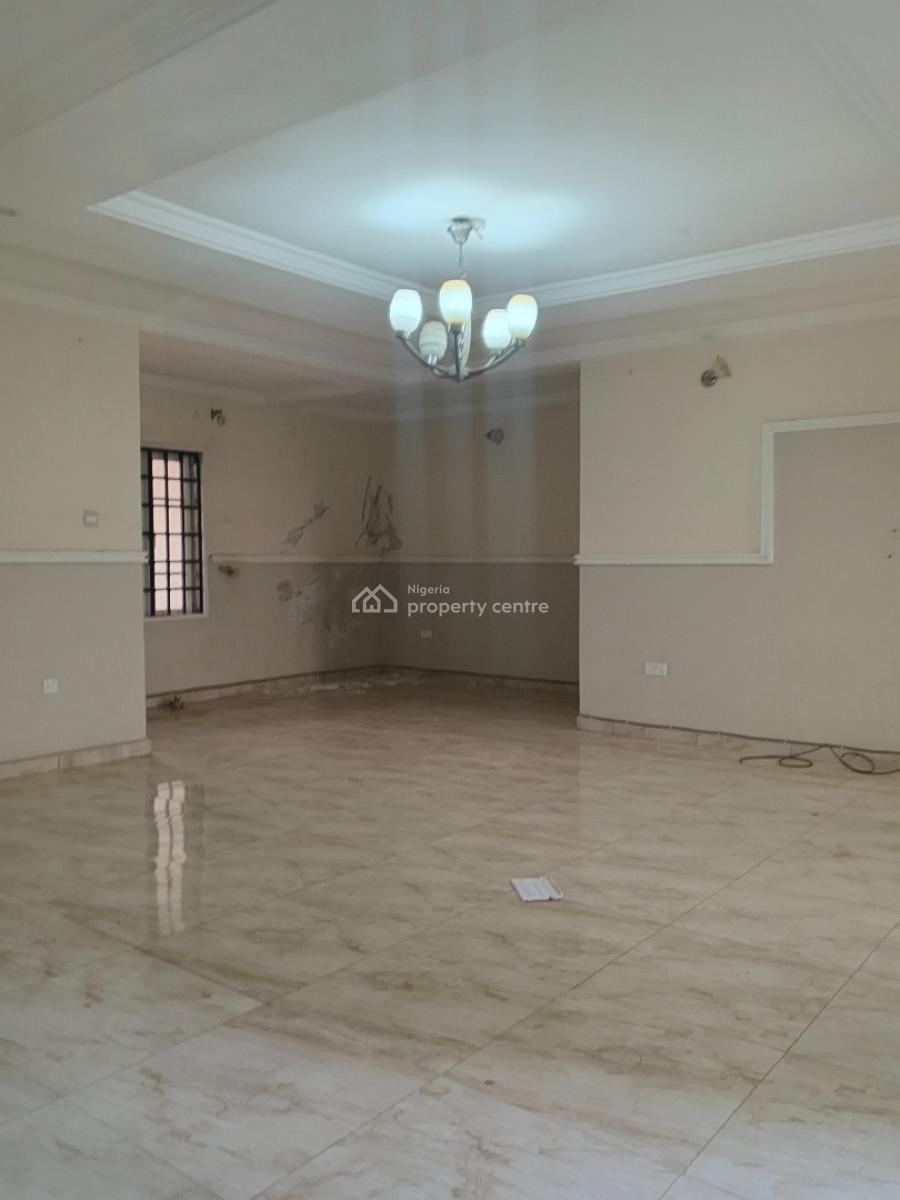 Well Renovated 3 Bedroom Apartment, Guzape District, Abuja, Flat / Apartment for Rent