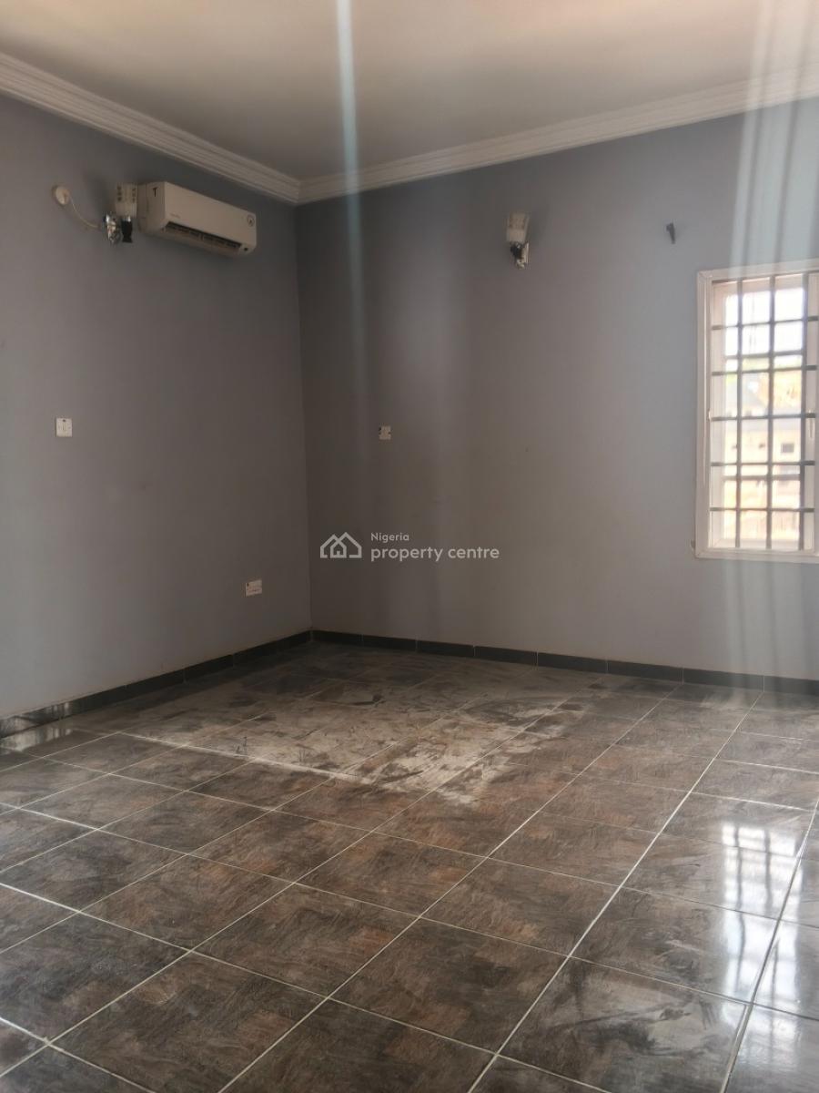 Well Renovated 3 Bedroom Apartment, Guzape District, Abuja, Flat / Apartment for Rent