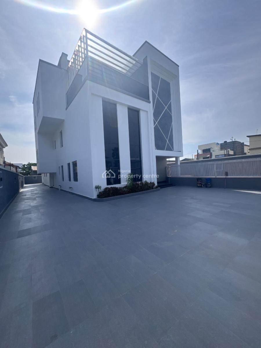 Spacious 5-bedroom Duplex with 5rooms Bq, Off Admiralty Road, Lekki Phase 1, Lekki, Lagos, Detached Duplex for Sale