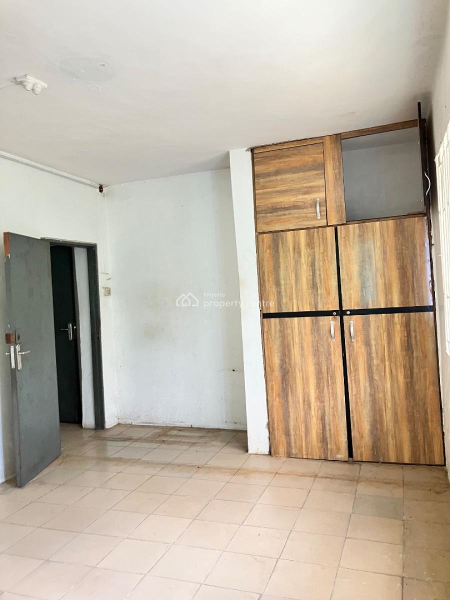 Beautiful 3 Bedroom Flat Office Space Downstairs with Good Parking, Secured and Accessible Environment Off Toyin Road Ikeja, Ikeja, Lagos, Office Space for Rent