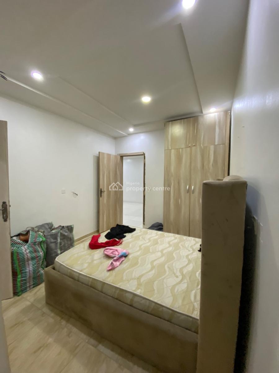 Single Room Upstairs Sharing Kitchen with Open Parlor, Orchid Road Victoria Bay Estate, Lekki, Lagos, Flat / Apartment for Rent