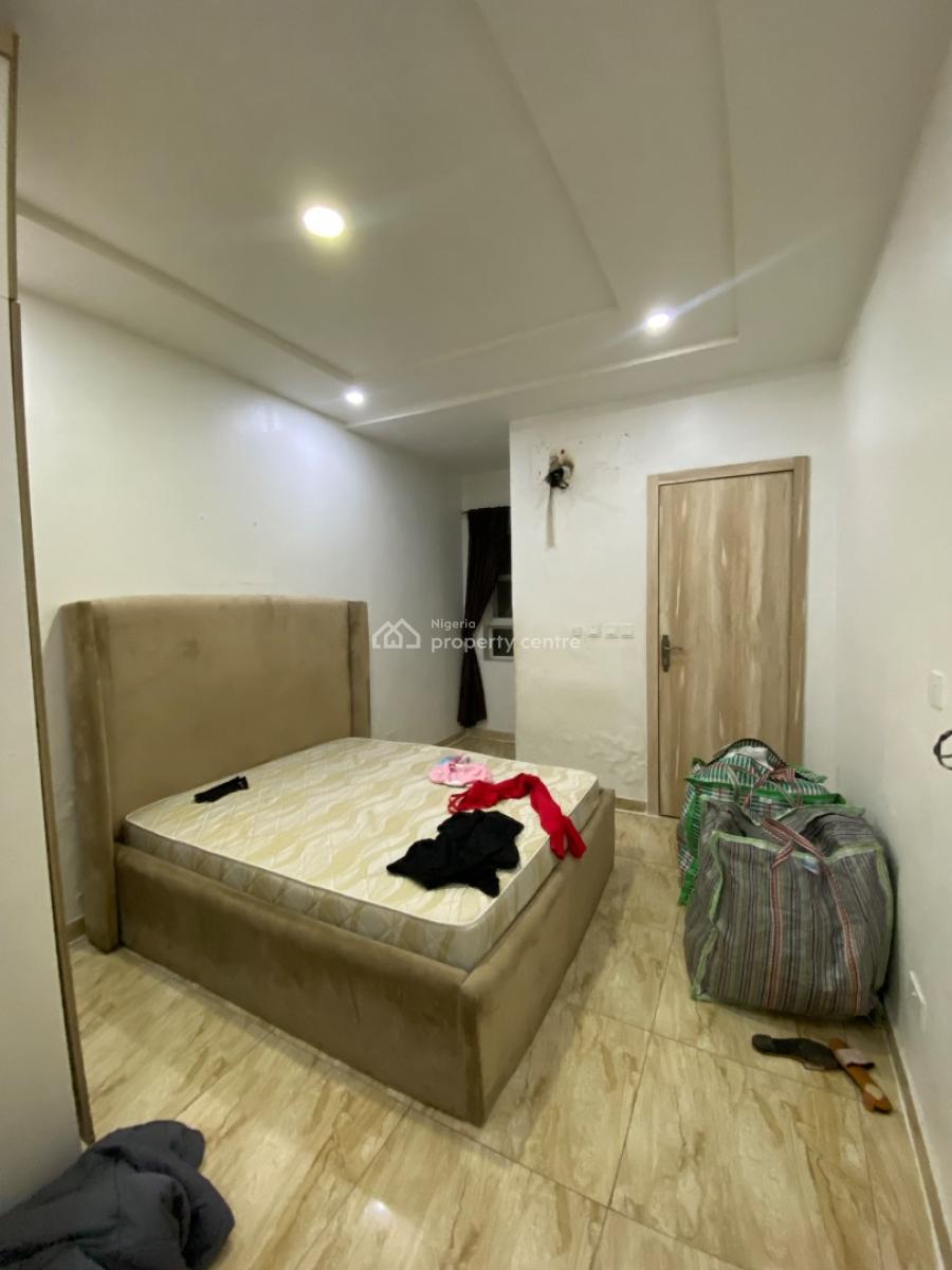 Single Room Upstairs Sharing Kitchen with Open Parlor, Orchid Road Victoria Bay Estate, Lekki, Lagos, Flat / Apartment for Rent