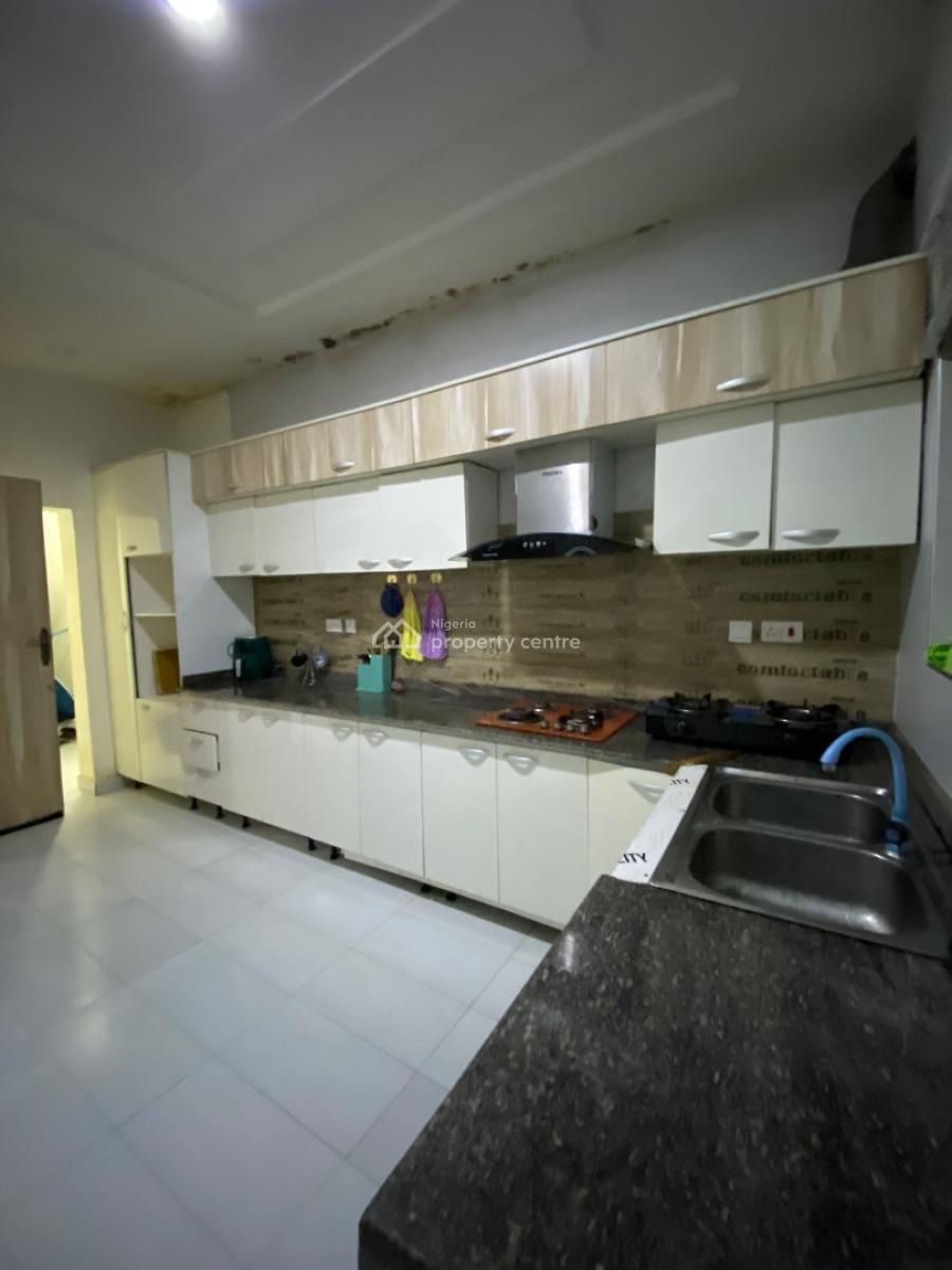 Single Room Upstairs Sharing Kitchen with Open Parlor, Orchid Road Victoria Bay Estate, Lekki, Lagos, Flat / Apartment for Rent