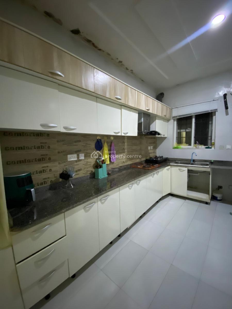 Single Room Upstairs Sharing Kitchen with Open Parlor, Orchid Road Victoria Bay Estate, Lekki, Lagos, Flat / Apartment for Rent
