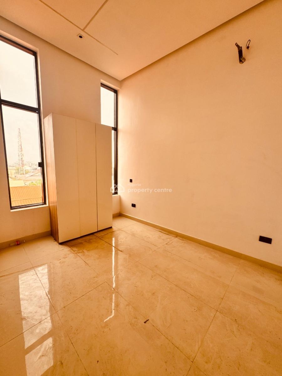 Spacious 3-bedroom Flat Designed for Comfort, Lekki Phase 1, Lekki, Lagos, Flat / Apartment for Sale