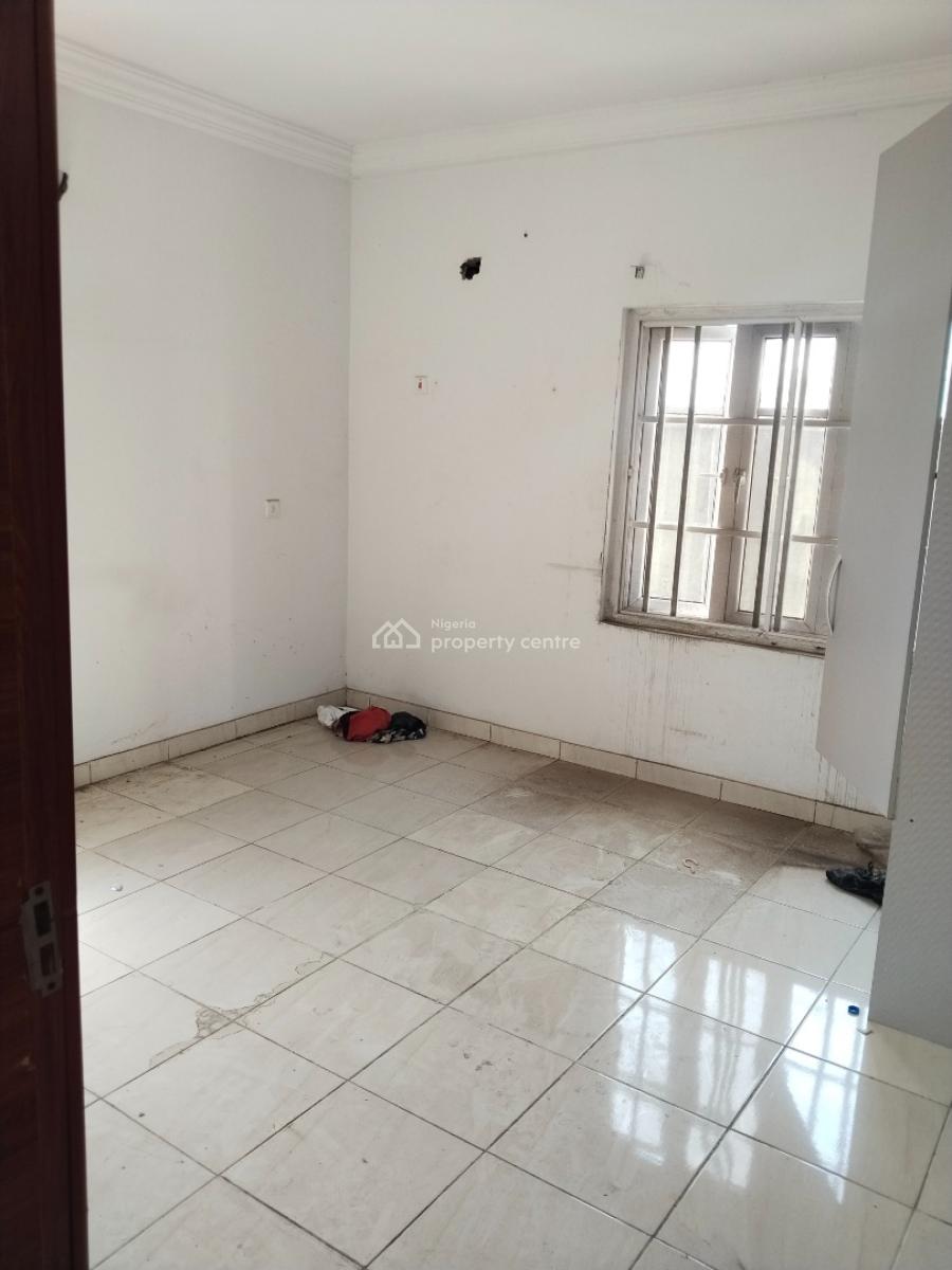 Sharp 2 Bedroom Flat, Gra Phase 1, Magodo, Lagos, Flat / Apartment for Rent