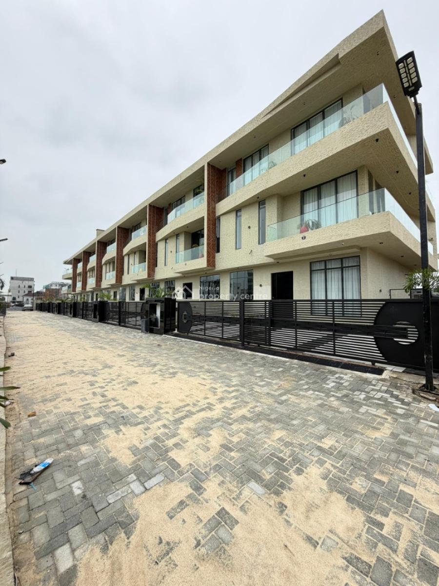Spacious Selfcompound 5 Bedrm Terrace Dplex with Bq in a Secure Estate, Lekki Phase 1, Lekki, Lagos, Terraced Duplex for Sale