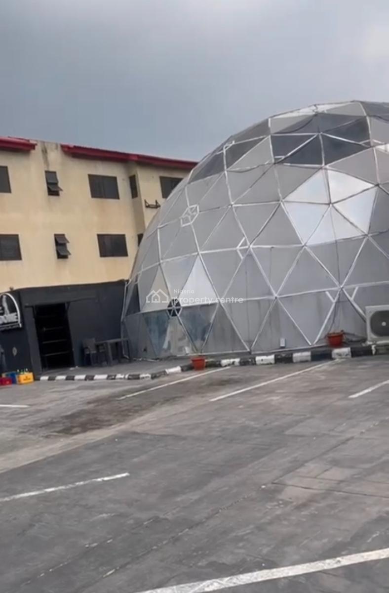 Restaurant and Lounge Commercial Property, Osolo Way, Isolo, Lagos, Restaurant / Bar for Sale