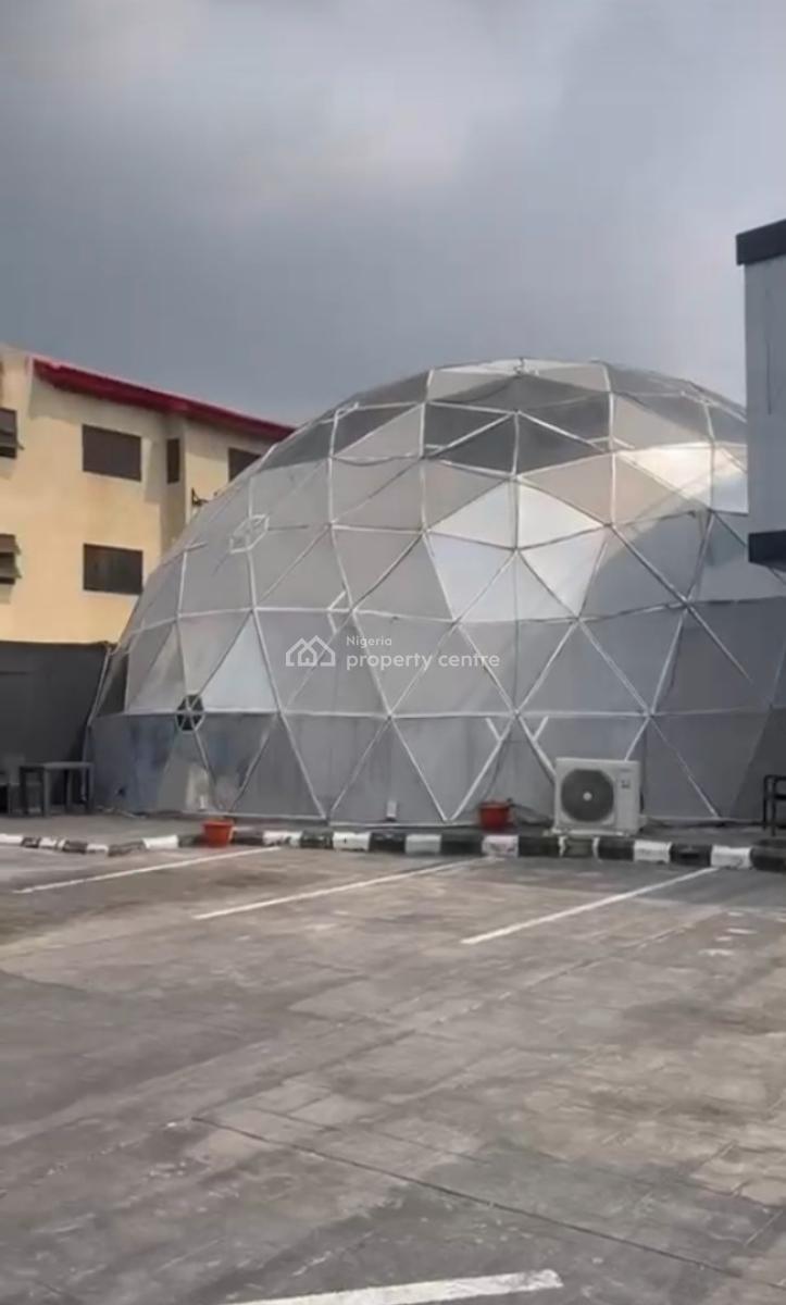 Restaurant and Lounge Commercial Property, Osolo Way, Isolo, Lagos, Restaurant / Bar for Sale