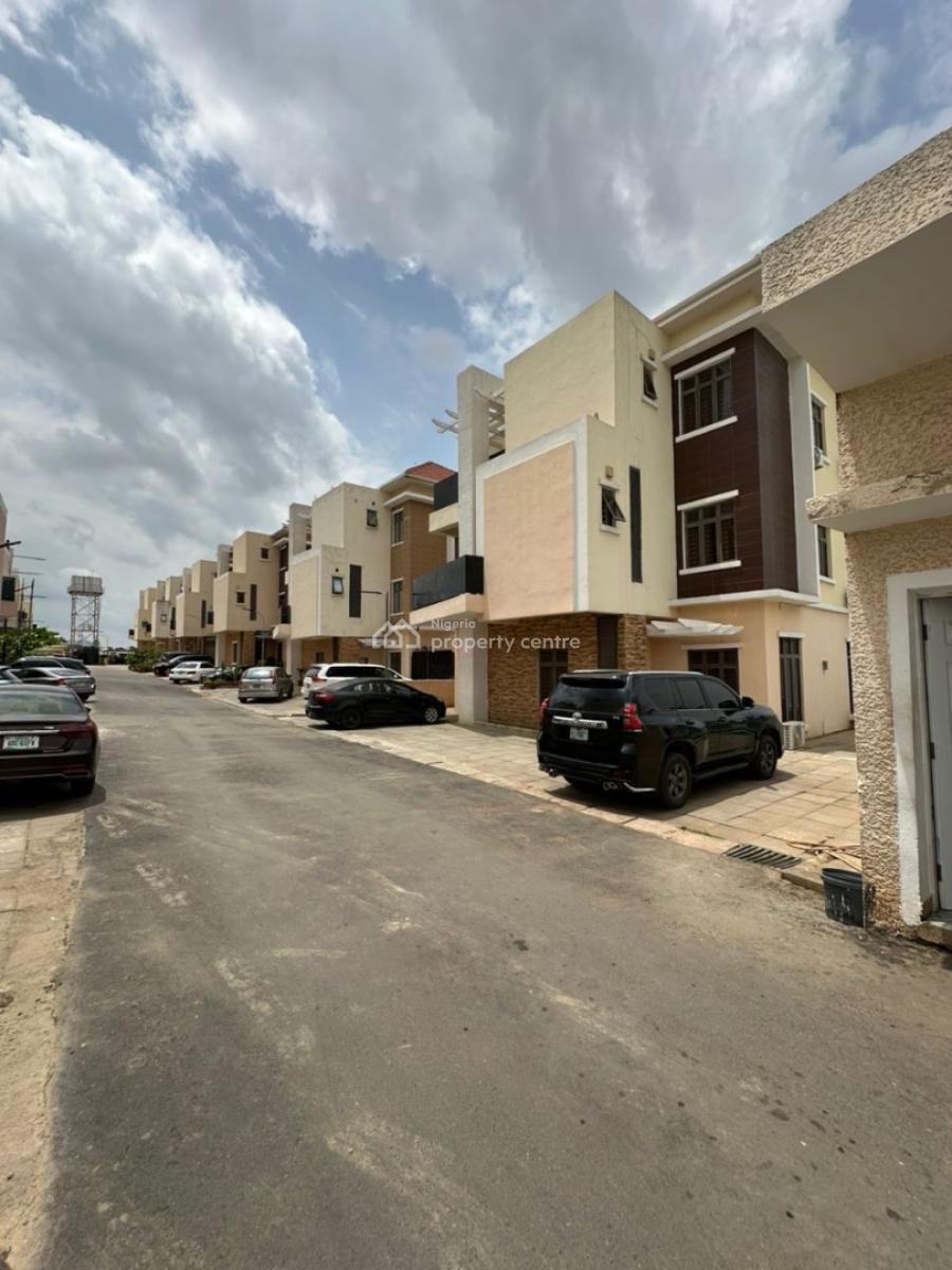 Heart of Jabi-3bedrooms Serviced Apartment with Bq, Jabi, Abuja, Terraced Duplex for Rent