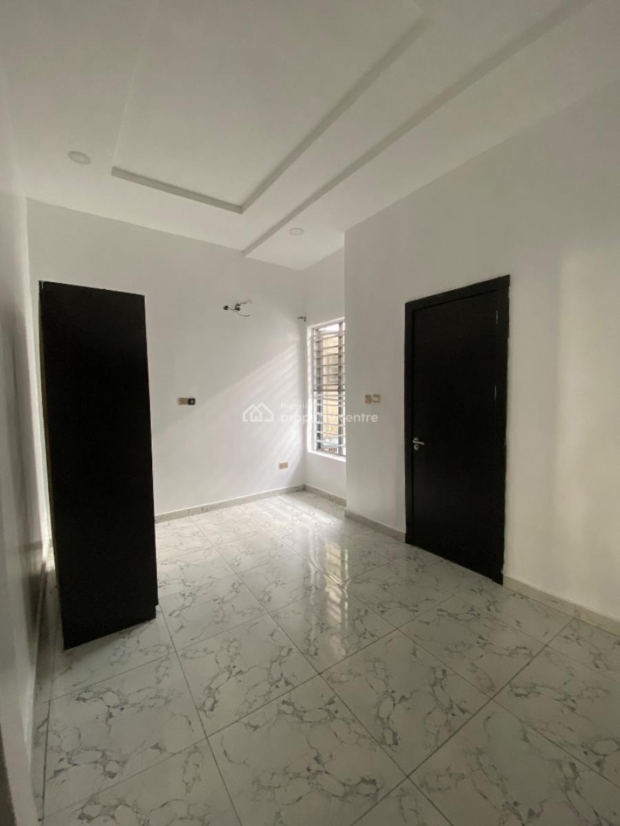 Single Room Upstairs Sharing Kitchen in a Serviced Estate, Orchid Road Before The Roundabout, Lekki, Lagos, Self Contain (single Rooms) for Rent