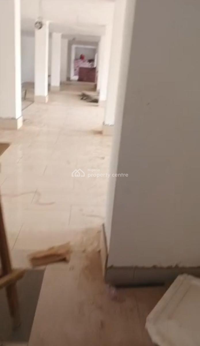 650sqm on The Third Floor Along a Major Road, Amino Kano, Wuse 2, Abuja, Plaza / Complex / Mall for Rent
