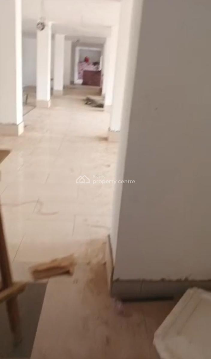 650sqm on The Third Floor Along a Major Road, Amino Kano, Wuse 2, Abuja, Plaza / Complex / Mall for Rent