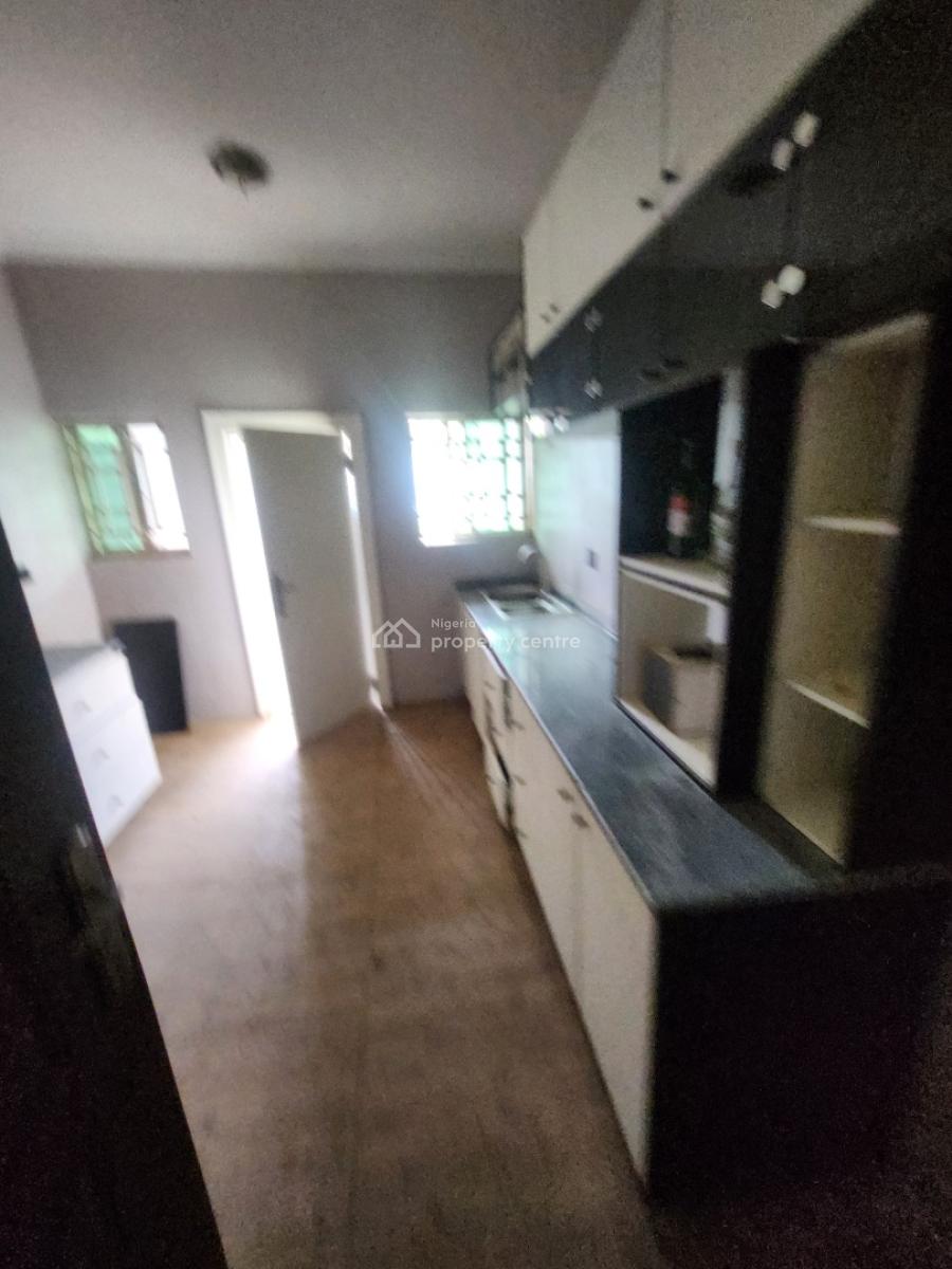 Service 3bedroom Flat with Selfco Bq, 1st Floor, with Ac & Gen,tarred, Jabi Main( Tarred Rd, Jabi, Abuja, Flat / Apartment for Rent