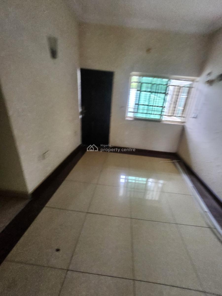 Service 3bedroom Flat with Selfco Bq, 1st Floor, with Ac & Gen,tarred, Jabi Main( Tarred Rd, Jabi, Abuja, Flat / Apartment for Rent