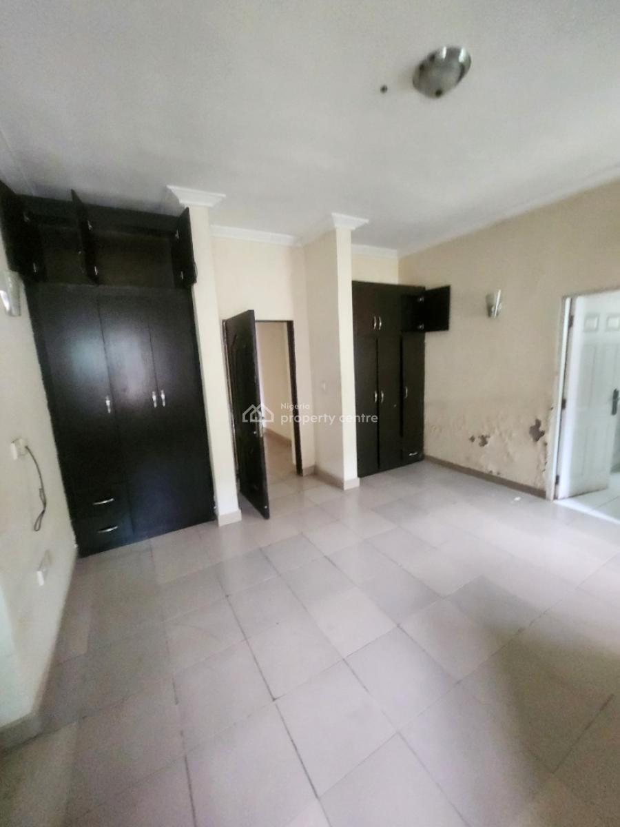 Service 3bedroom Flat with Selfco Bq, 1st Floor, with Ac & Gen,tarred, Jabi Main( Tarred Rd, Jabi, Abuja, Flat / Apartment for Rent