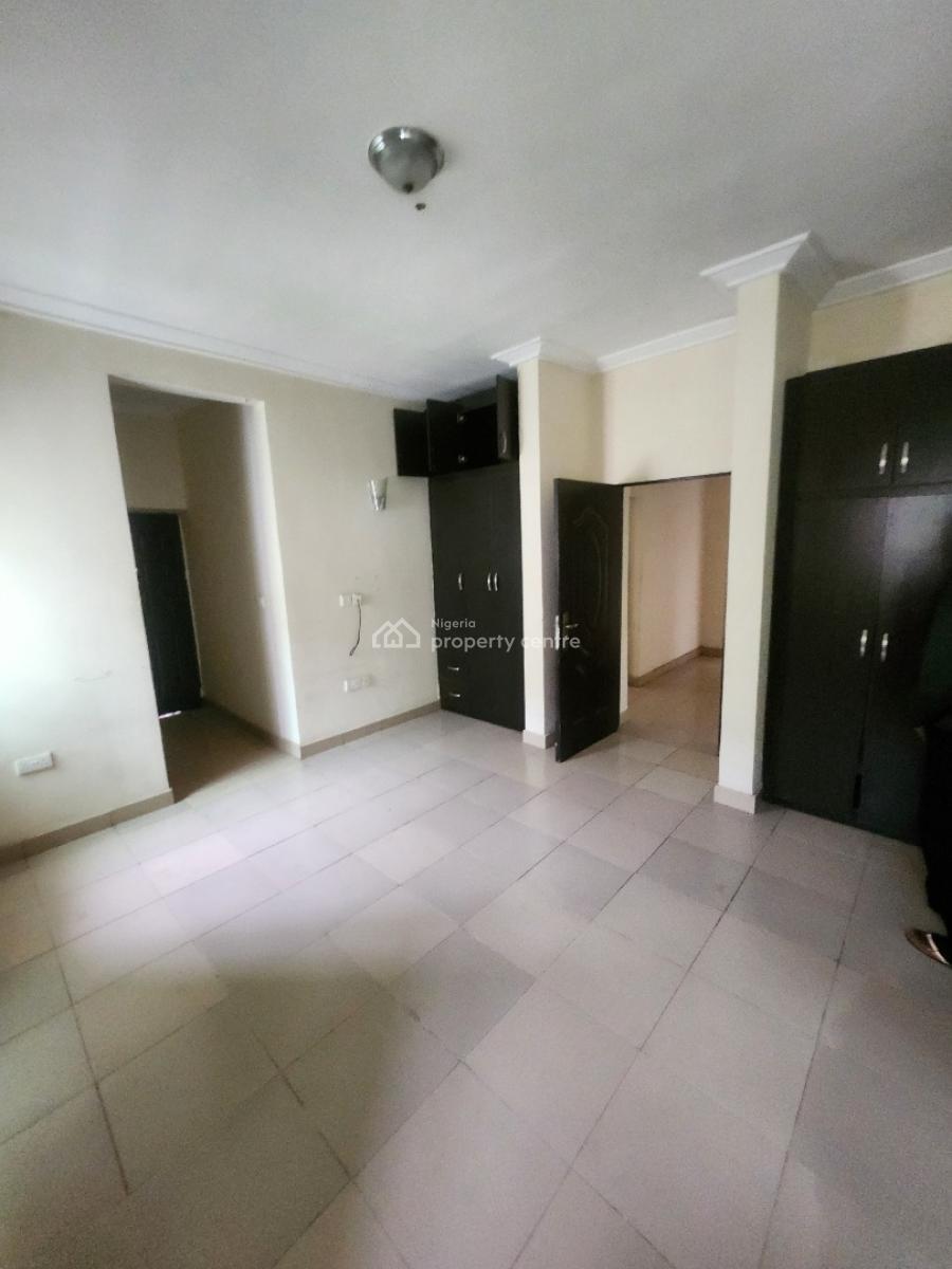 Service 3bedroom Flat with Selfco Bq, 1st Floor, with Ac & Gen,tarred, Jabi Main( Tarred Rd, Jabi, Abuja, Flat / Apartment for Rent
