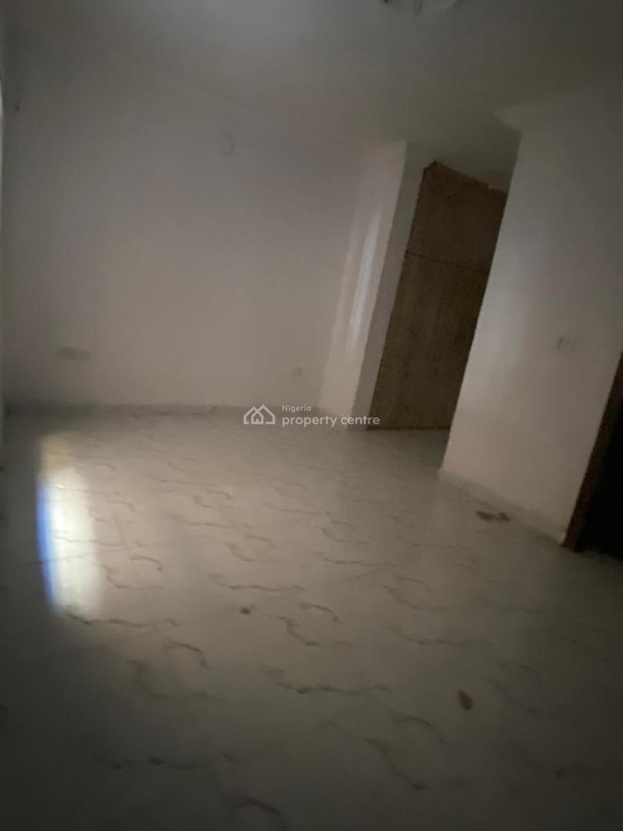 Spacious Mini Flat, Akanbi Disu Street, Off Admiralty Way, Lekki Phase 1, Lekki, Lagos, Mini Flat (room and Parlour) for Rent