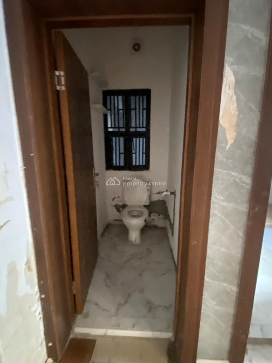 Spacious Mini Flat, Akanbi Disu Street, Off Admiralty Way, Lekki Phase 1, Lekki, Lagos, Mini Flat (room and Parlour) for Rent