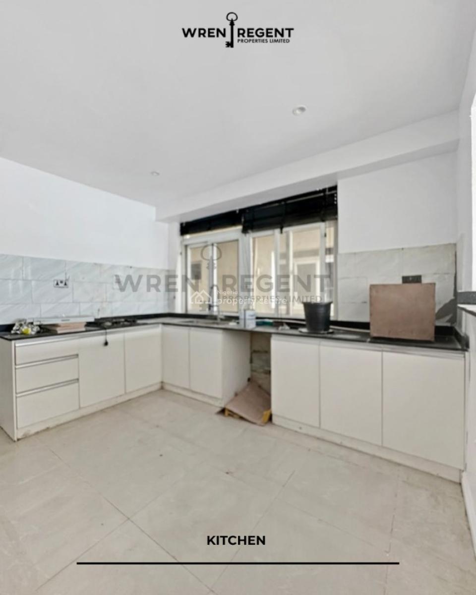 Waterfront and Highly Spacious 3-bedroom Apartment, Lekki Phase 1, Lekki, Lagos, Flat / Apartment for Rent