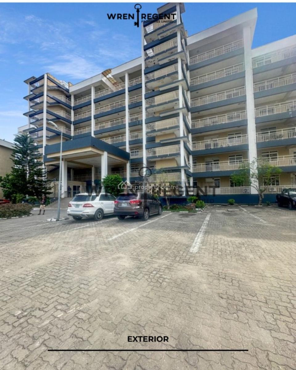 Waterfront and Highly Spacious 3-bedroom Apartment, Lekki Phase 1, Lekki, Lagos, Flat / Apartment for Rent