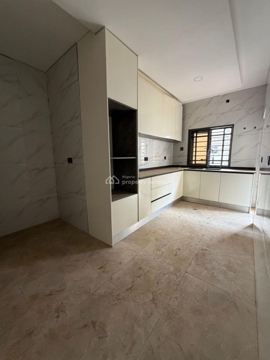 Well Built 3 Bedroom Apartment, Mabushi, Abuja, Flat / Apartment for Sale