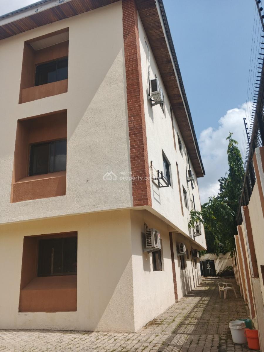 Corperate Lease: 6 Units 3 Bedroom Flat with 1 Room Bq, Maitama District, Abuja, Flat / Apartment for Rent