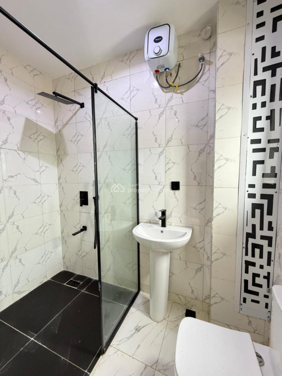 Stunning 2-bedroom Apartment with Swimmingpool& Gym in a Secure Estate, Lekki Phase 1, Lekki, Lagos, Flat / Apartment for Sale