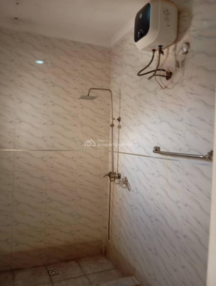 Well Finished 2 Bedroom Apartment with Guest Toilet, Durumi, Abuja, Flat / Apartment for Rent