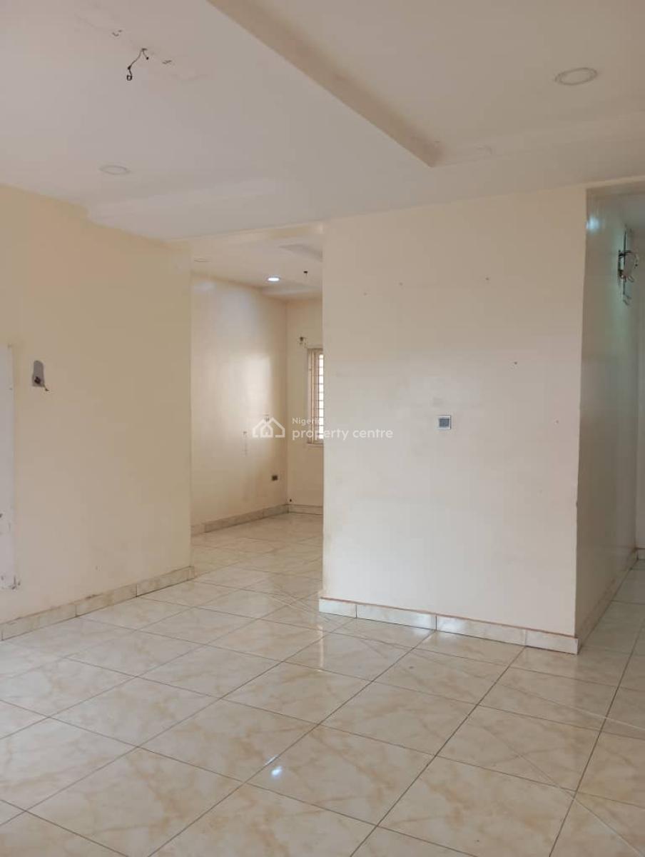 Well Finished 2 Bedroom Apartment with Guest Toilet, Durumi, Abuja, Flat / Apartment for Rent