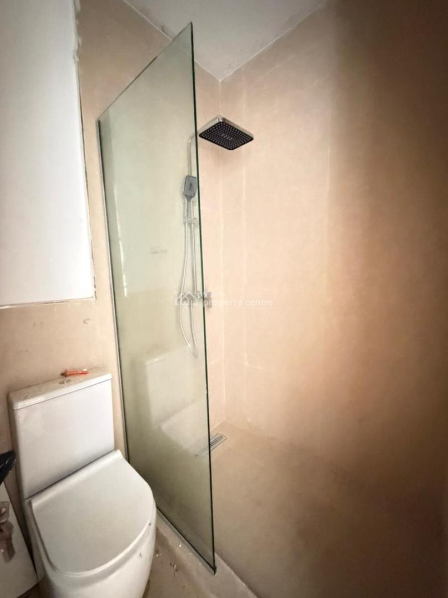 Spacious 3bedroom with Bq&elevator in a Secure Estate, Lekki Phase 1, Lekki, Lagos, Flat / Apartment for Sale