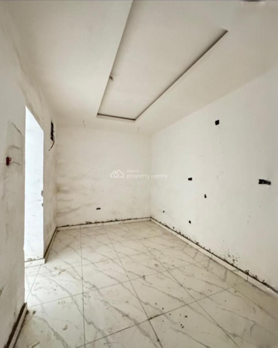 3 Bedroom Apartment, Gbagada, Lagos, Block of Flats for Sale