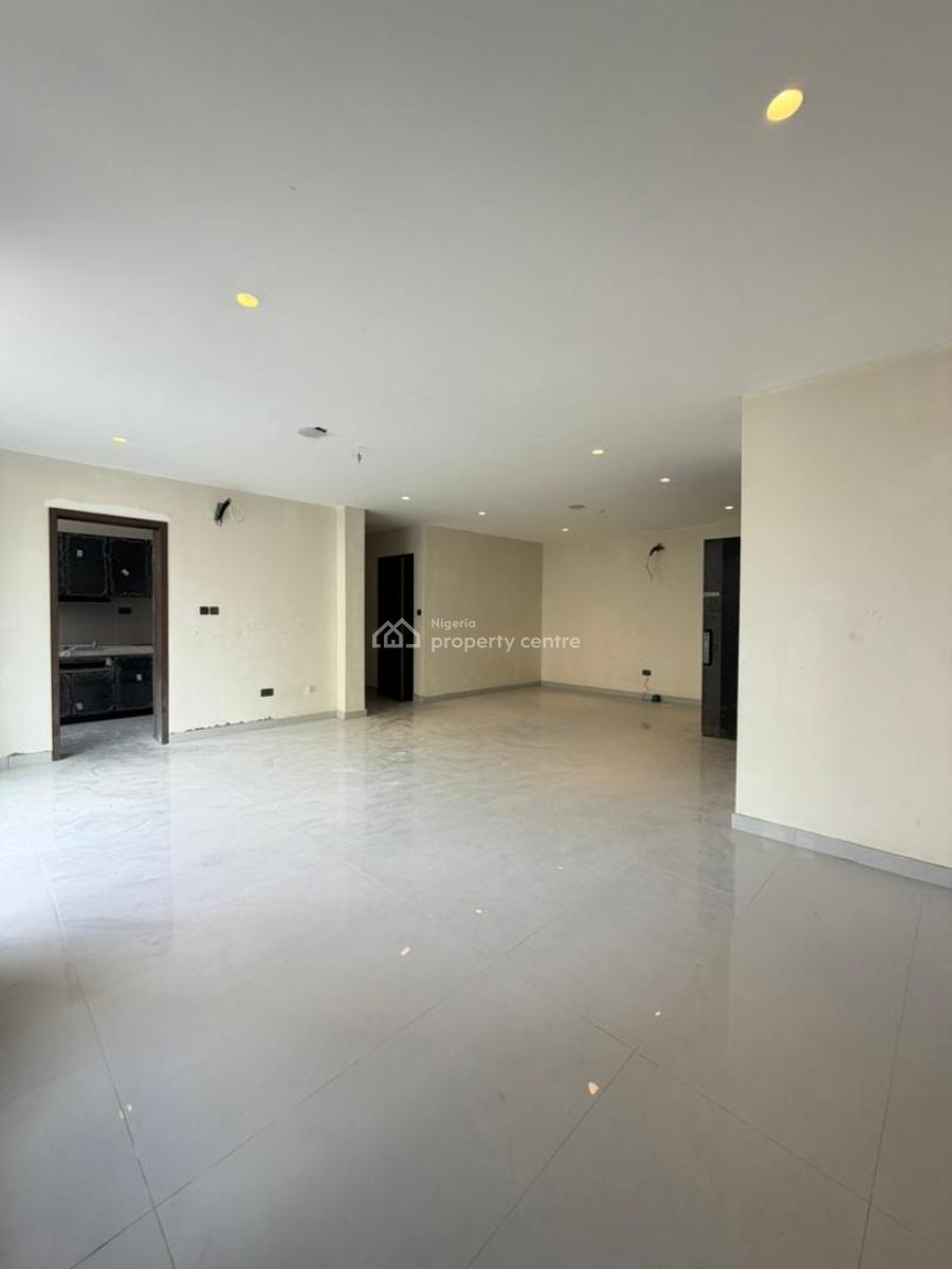 Spacious 2-bedroom Apartment with Elevator, Lekki Phase 1, Lekki, Lagos, Flat / Apartment for Sale